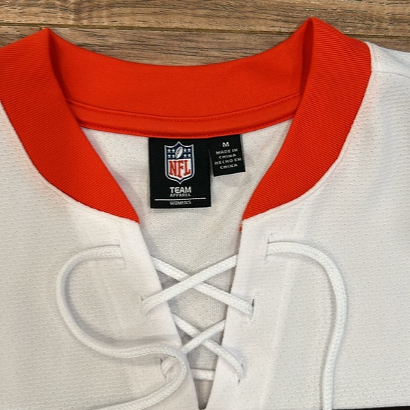 NFL TEAM APPAREL CLEVELAND BROWNS fan lace up jersey. NWT - Picture 2 of 6